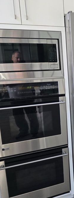 GE Monogram 27” Built-In Electric Double Wall Oven (Stainless Steel)plus microwave