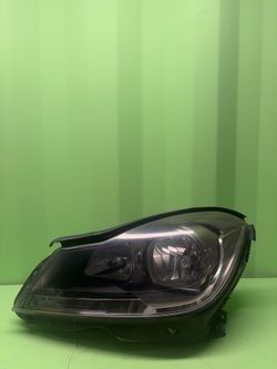 2012 2013 2014 Mercedes-Benz C250 C300 C350 W204 Left Driver Side Chrome Type Halogen Headlight OEM a2048209959