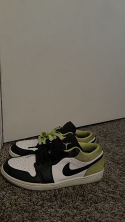 Jordan 1s low size 8