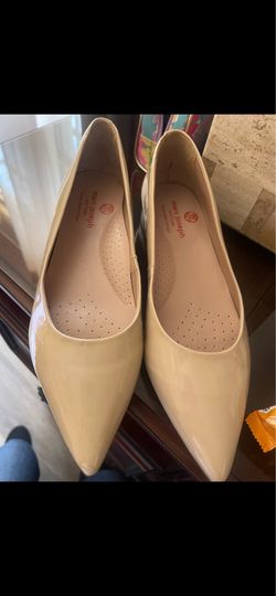 Excellent condition, elegant, and casual flat shoes