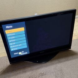 50” Panasonic Viera 50PX75U Plasma TV w/Remote