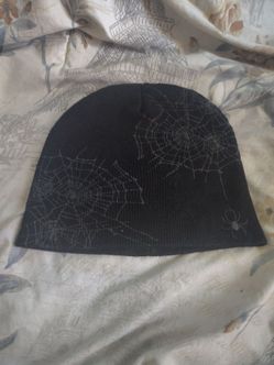 A spider hat