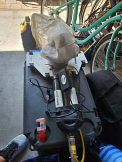 Bottom feeder pool vacuum