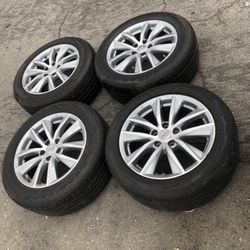 4 — 225/55r17 5x4.5 5x114.3 Stock G35 G37 Q50 350z Altima Camry Civic Accord Wheels Rims Good 80% Treads Tires!!