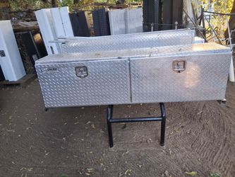 TOOL BOX DEZZE WHIT KEY