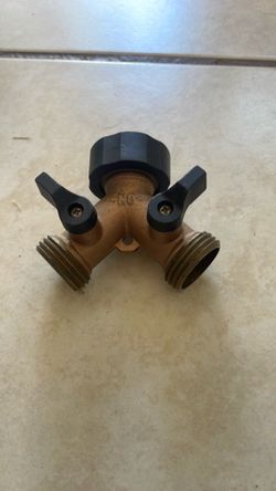 Brass 2-Way Garden Hose Splitter