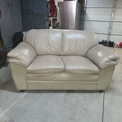 Love Sofa