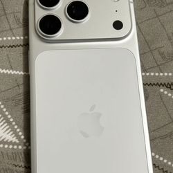 iPhone 17 pro Max T Mobile ONLY