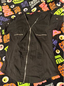 Guess zip top size large