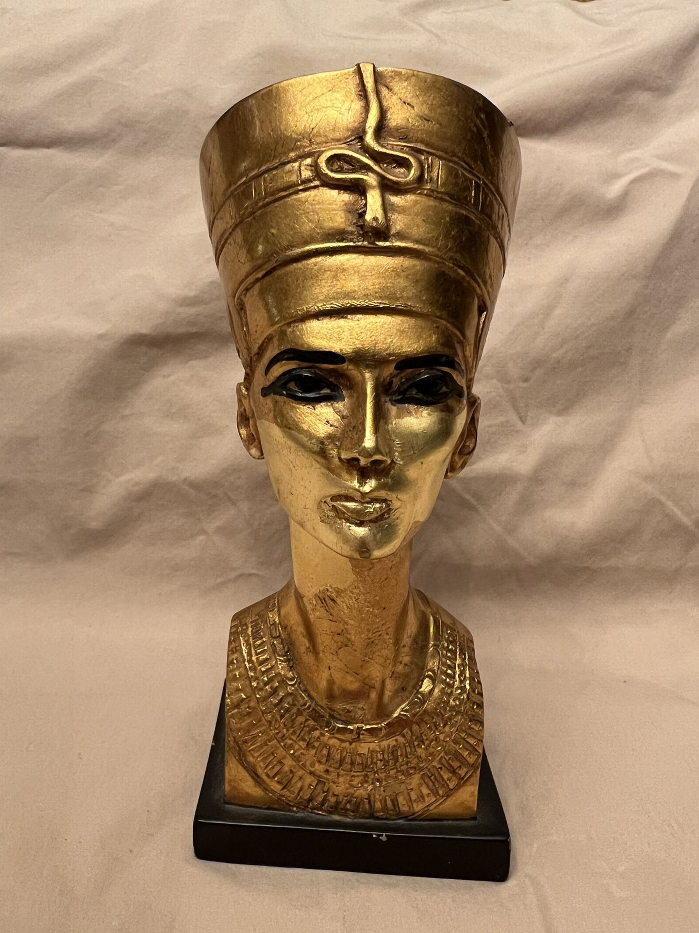 Queen Nerfertiti Egyptian Head Bust Artisans Guild International Statue
