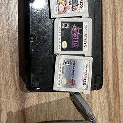 Nintendo 3Ds  with Games And Charger 