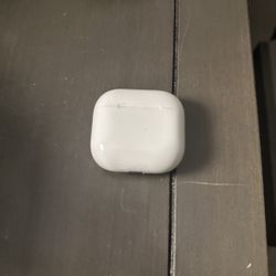 Used Air Pods (series 4)