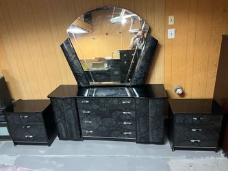 Black DRESSER Set , 4 pieces