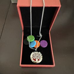 Aromatherapy Tree Of Life Locket Necklace, Very Lovely! New Never Used..