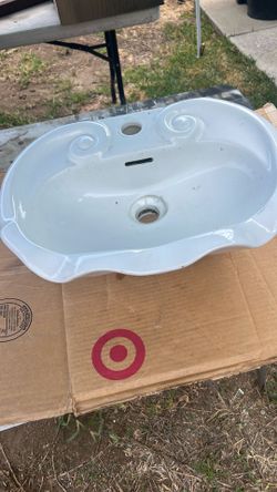 Bathroom sink