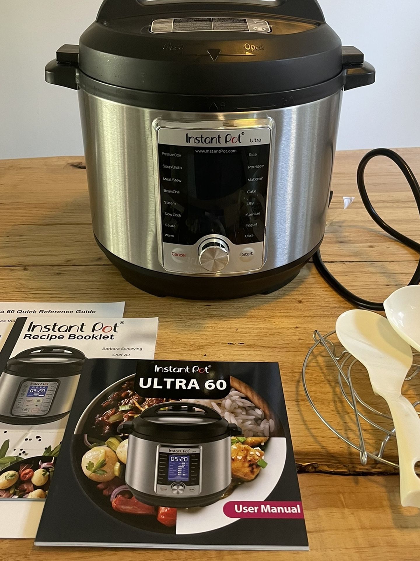 Instant Pot Ultra 60, 10-in-1 Pressure Cooker for Sale in Santa