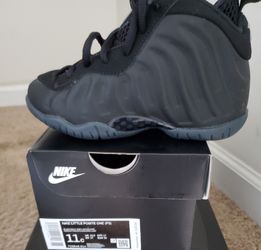 Kids foams size 11c