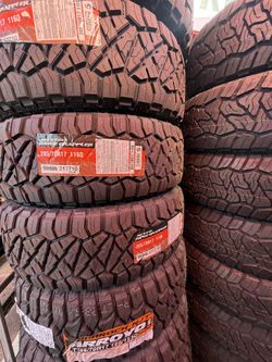 285-70-17 nitto Ridge grappler, tenemos todas las medidas,También levantamos trocas.