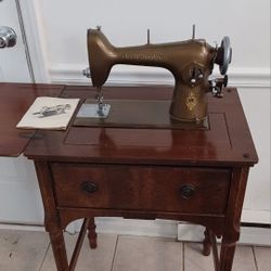 Vintage Antique Sewing Machine Free Westinghouse Model: ALB