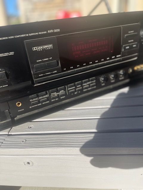 DENON AUDIO RECEIVER AVR3000