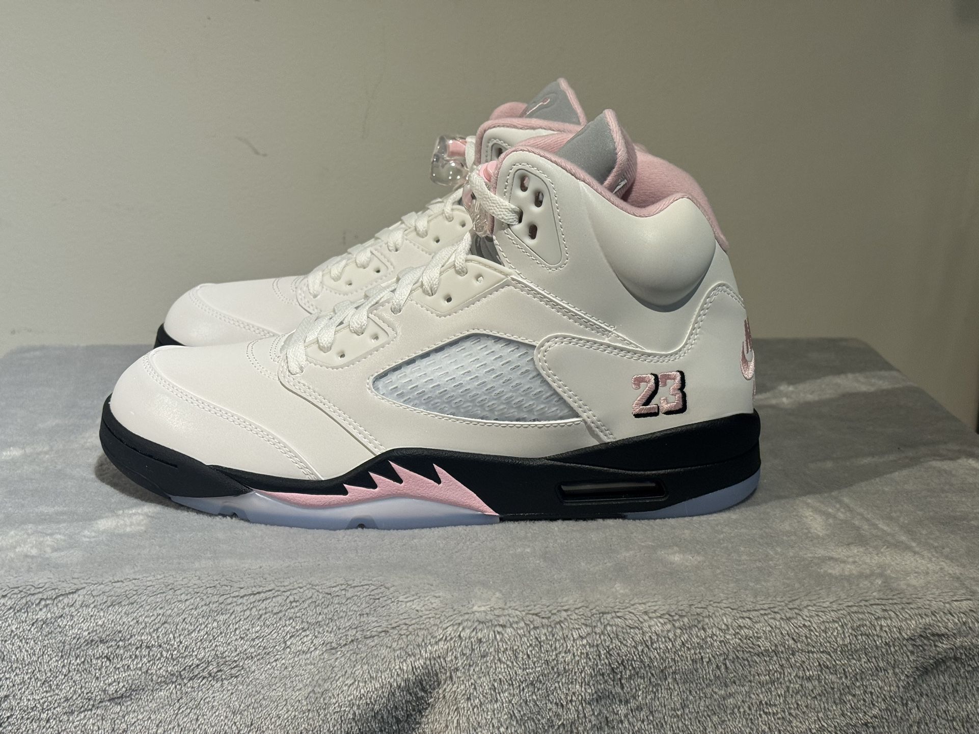 Air Jordan 5 Retro – Size 10 – Brand New DS