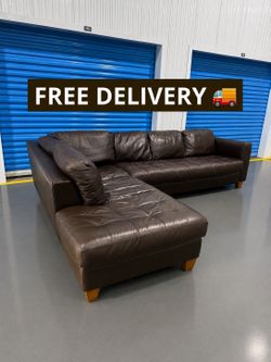 Large Genuine Leather Sectional Couch 🛋️ Free Delivery 🚚
