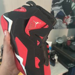 jordans only 60 bucks has laces