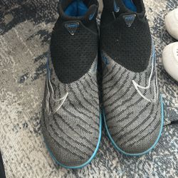 Nikes Astroturf soccer cleats