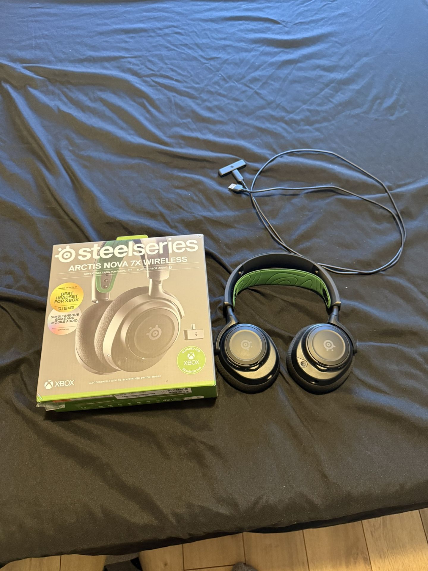 Arctis Nova 7x Xbox headset
