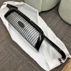 Grille Front Fits 2001-2003 Ford Ranger 4-Door 2.3L 3L5Z8200BA FO1200395, New