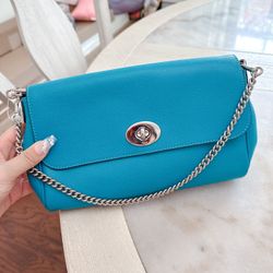 Coach LEATHER CROSSBODY /shoulder bag /NWT