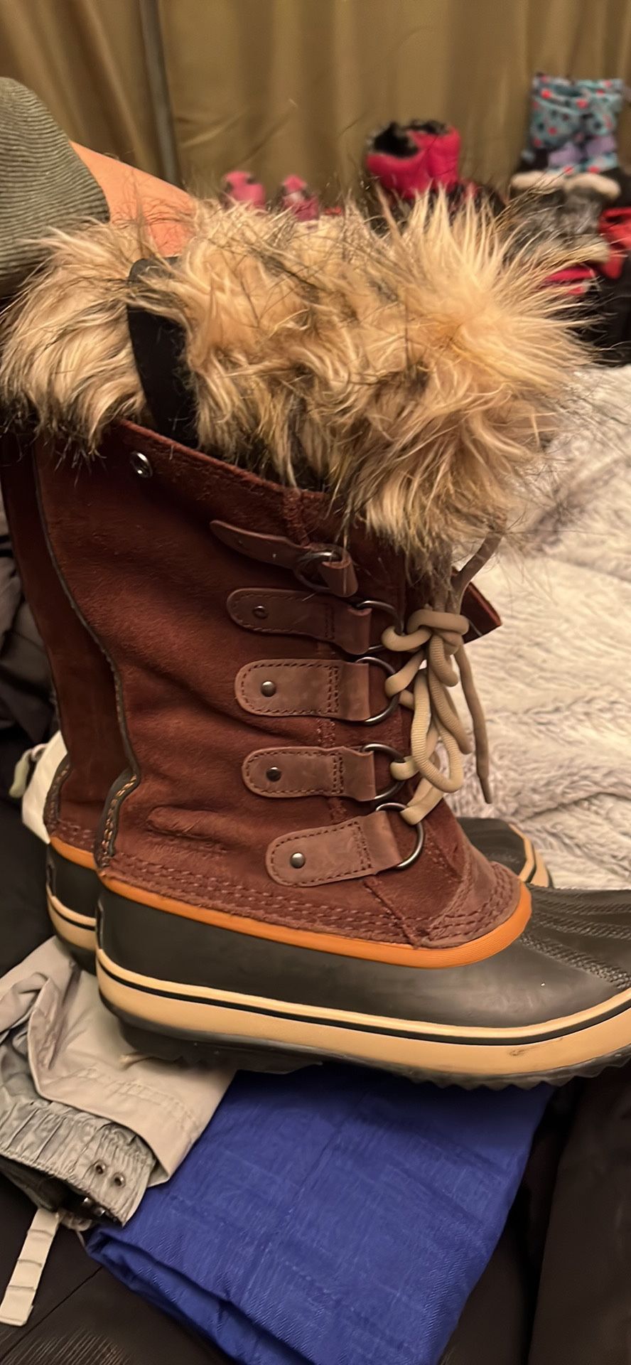 Women Sorel Snow Boots Size 5 Good Conditions