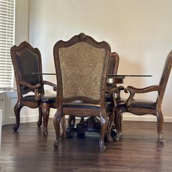 Ashley Dinning Room Table 