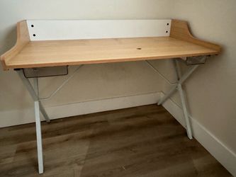 FREE DESK