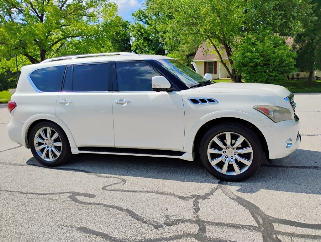 2012 Infiniti Qx56