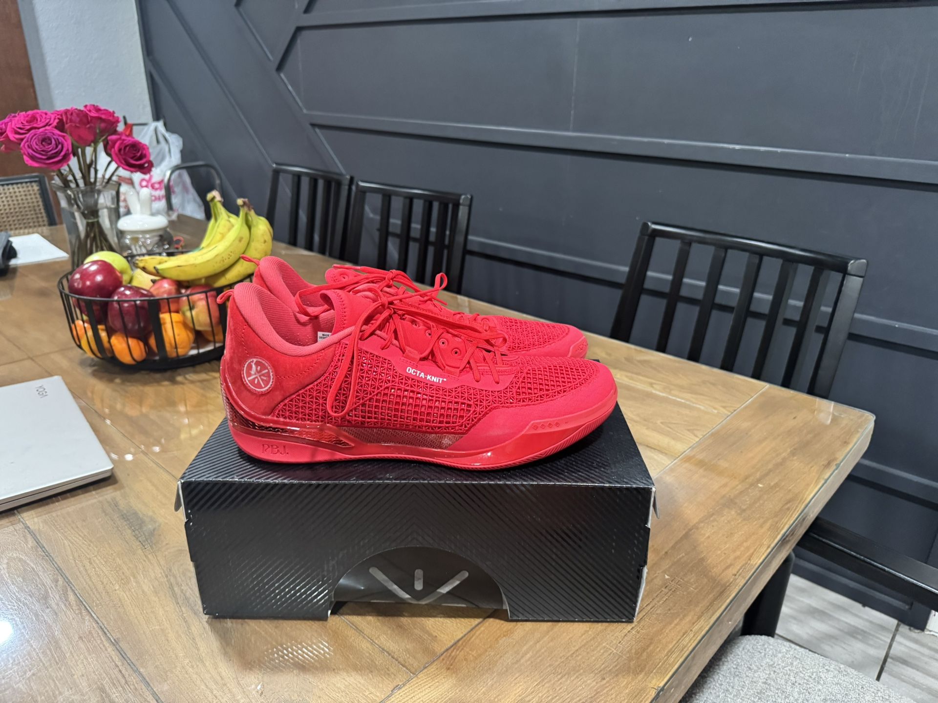 BASKETBALL SHOES /WADE OF WAYDES