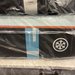 🔥Tempur Luxe Breeze Firm King $1500🔥