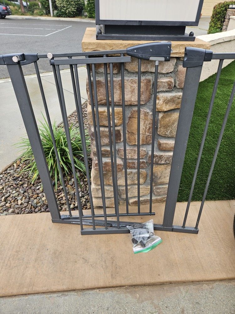 Baby/Pet Gate