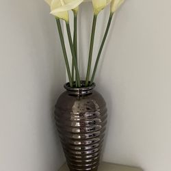 Vase With Decorative Flowers 