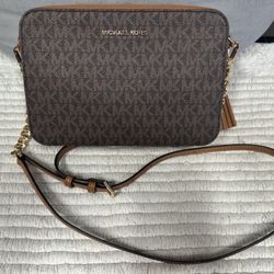 Michael Kors Medium Crossbody Bag
