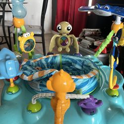Finding Nemo Activity Station / Bouncer