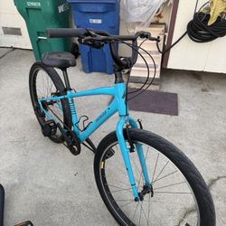 Specialized Roll 2.0 Hybrid 27.5 In Bike 