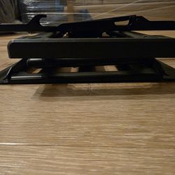 Perlegear Full Motion TV Wall Mount (42"-90" TVs) – Heavy Duty 150lb