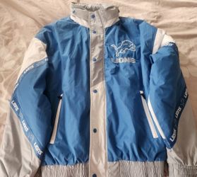 BRAND NEW authentic Detroit Lions winter puffer coat... Size XL ONLY $245