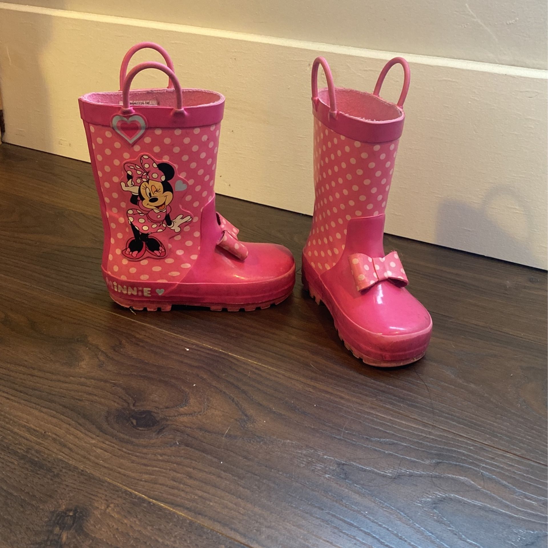 Size 7 Minnie Mouse Rain Boots 
