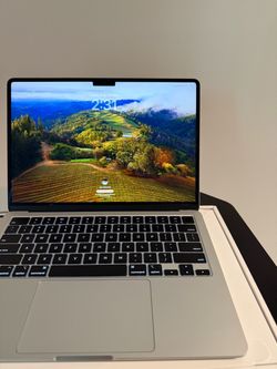 MacBook Air 13” M3 – 2024 | 8GB RAM | 256GB SSD