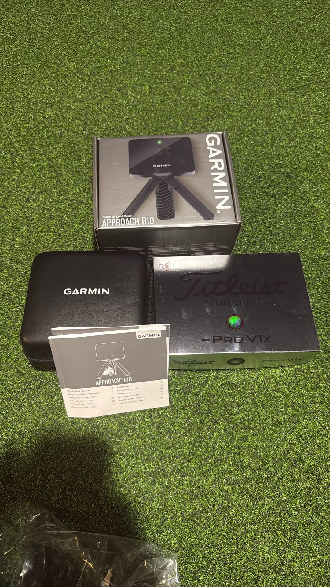Garmin Approach R10 and -ProV1 RCT Golfballs 