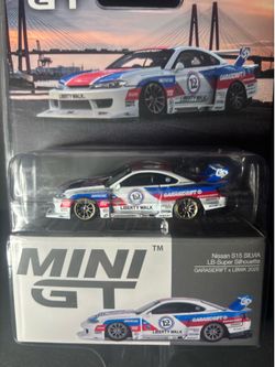 MINI GT (HOT WHEELS)