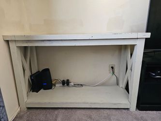Entry way table