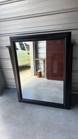 Wall mirror